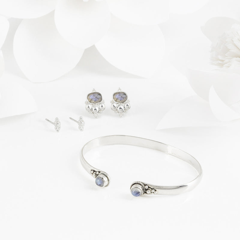 Cascabel Silver Labradorite with Moonstone Earring and Bangle Set