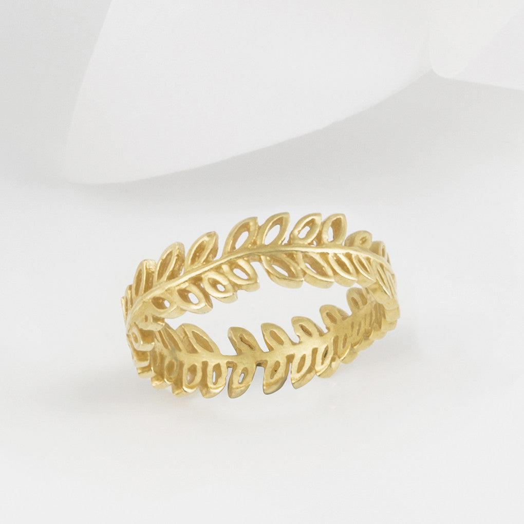 Flor Gold Olive Leaf Ring